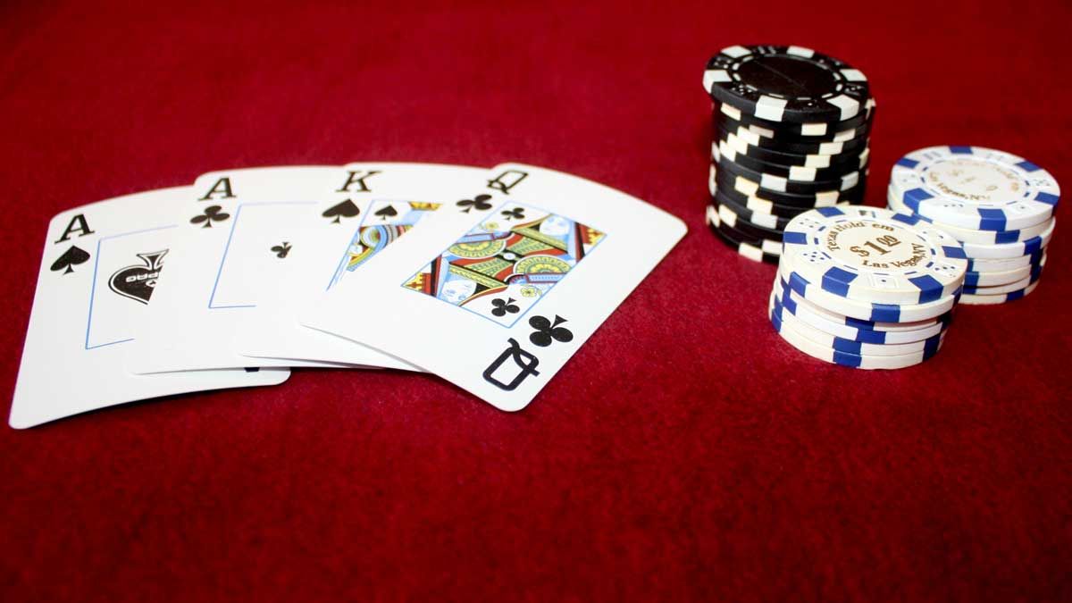 Cách chơi Poker Omaha: Hướng dẫn về Quy tắc và Chiến lược | Natural8