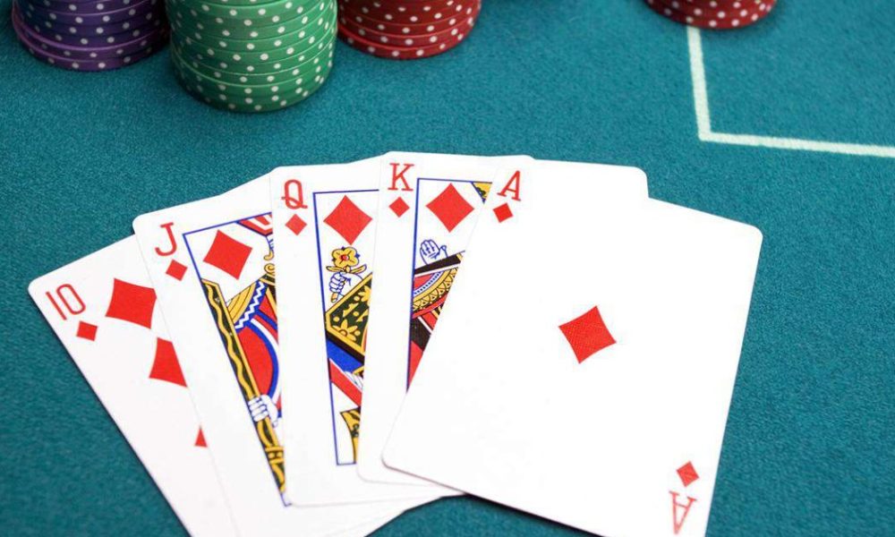 Sảnh rồng trong poker là gì? (Tháng 2 năm 2025)